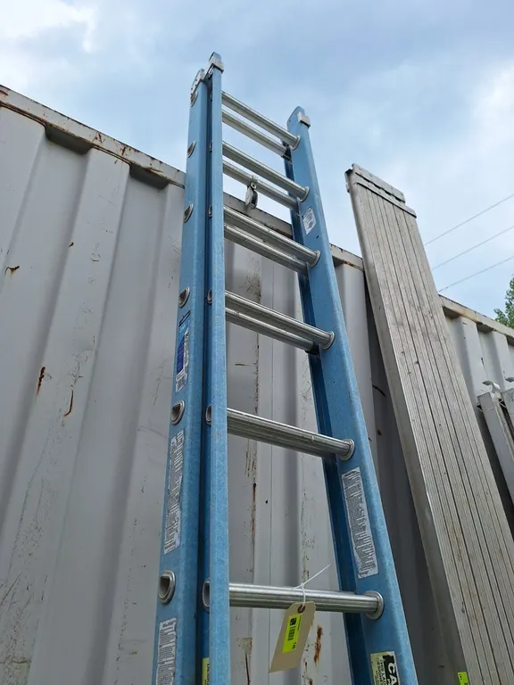 Werner Fiberglass 20' Extension Ladder