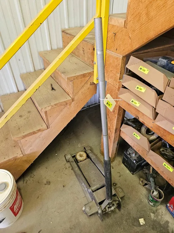 Hydraulic Floor Jack