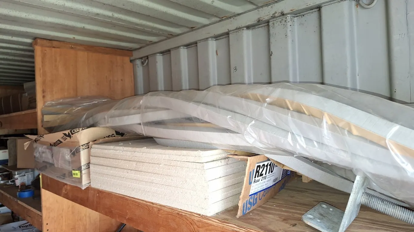 Assorted on Top, Insulation