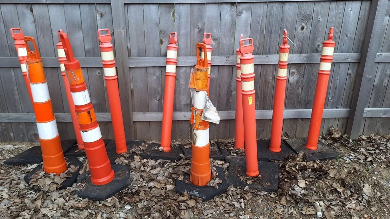 12 Safety Markers