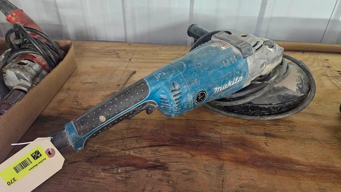 Makita Orbital Grinder