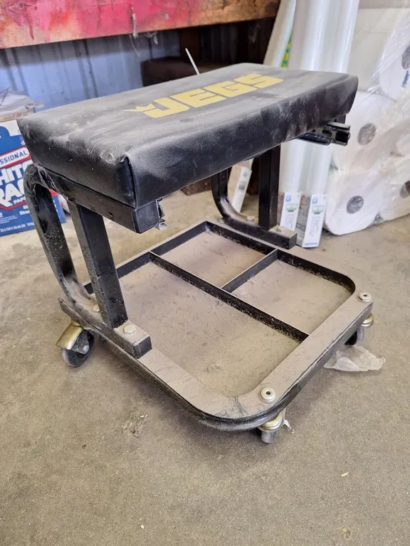 Jegs Stool Creeper