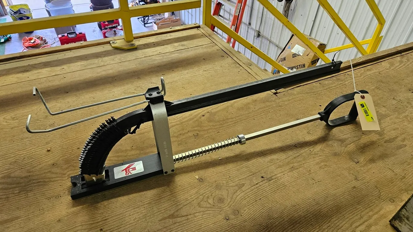 Fastening Tool