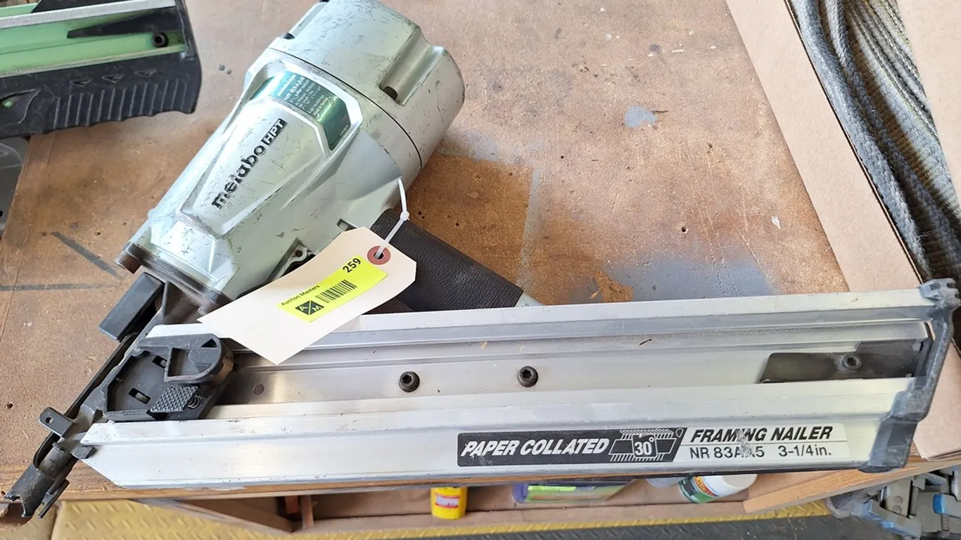 Metabo Pneumatic Framing Nailer, Model NR83AA5