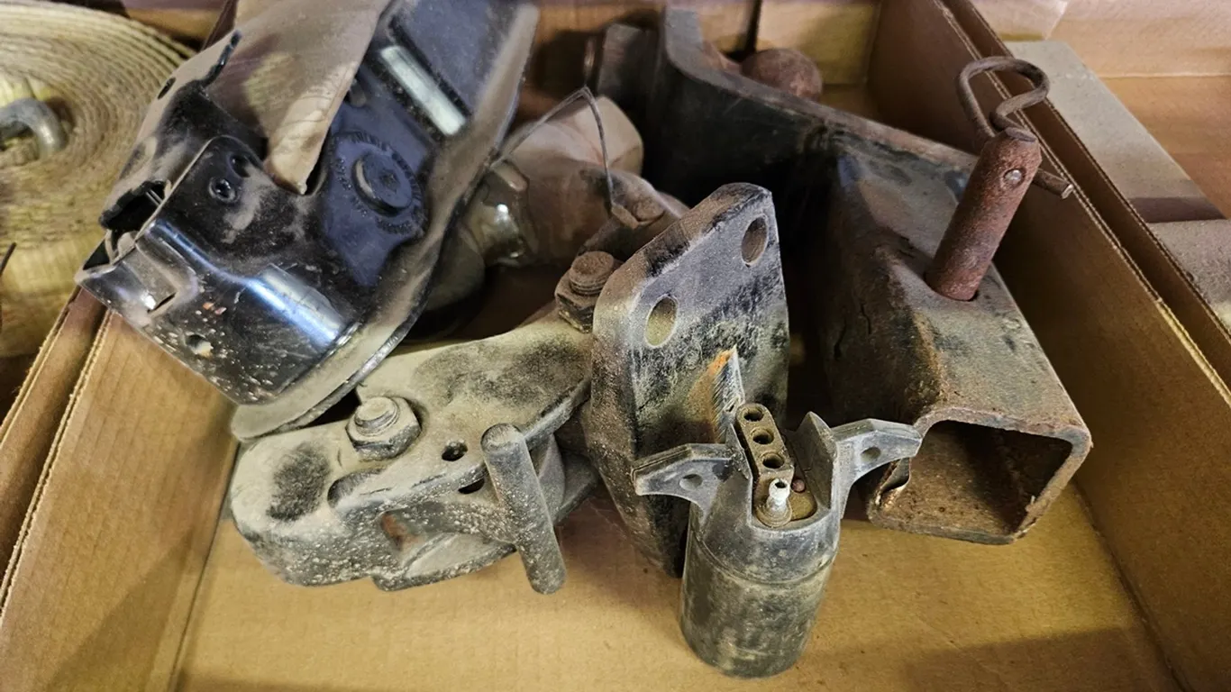 Assorted Hitch Parts