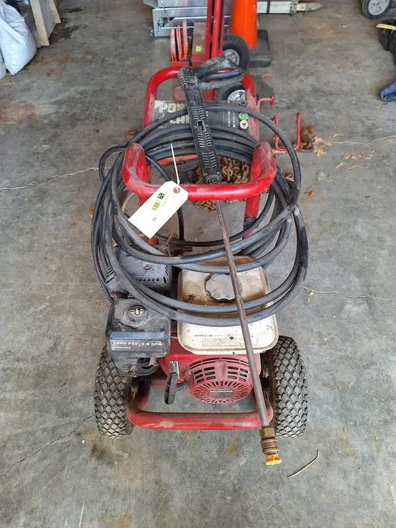 Porter Cable Gas Pressure Washer on Wheels, 7600 PSI/3 GPM, Honda 6.5 HP Engine, Hose and Wand
