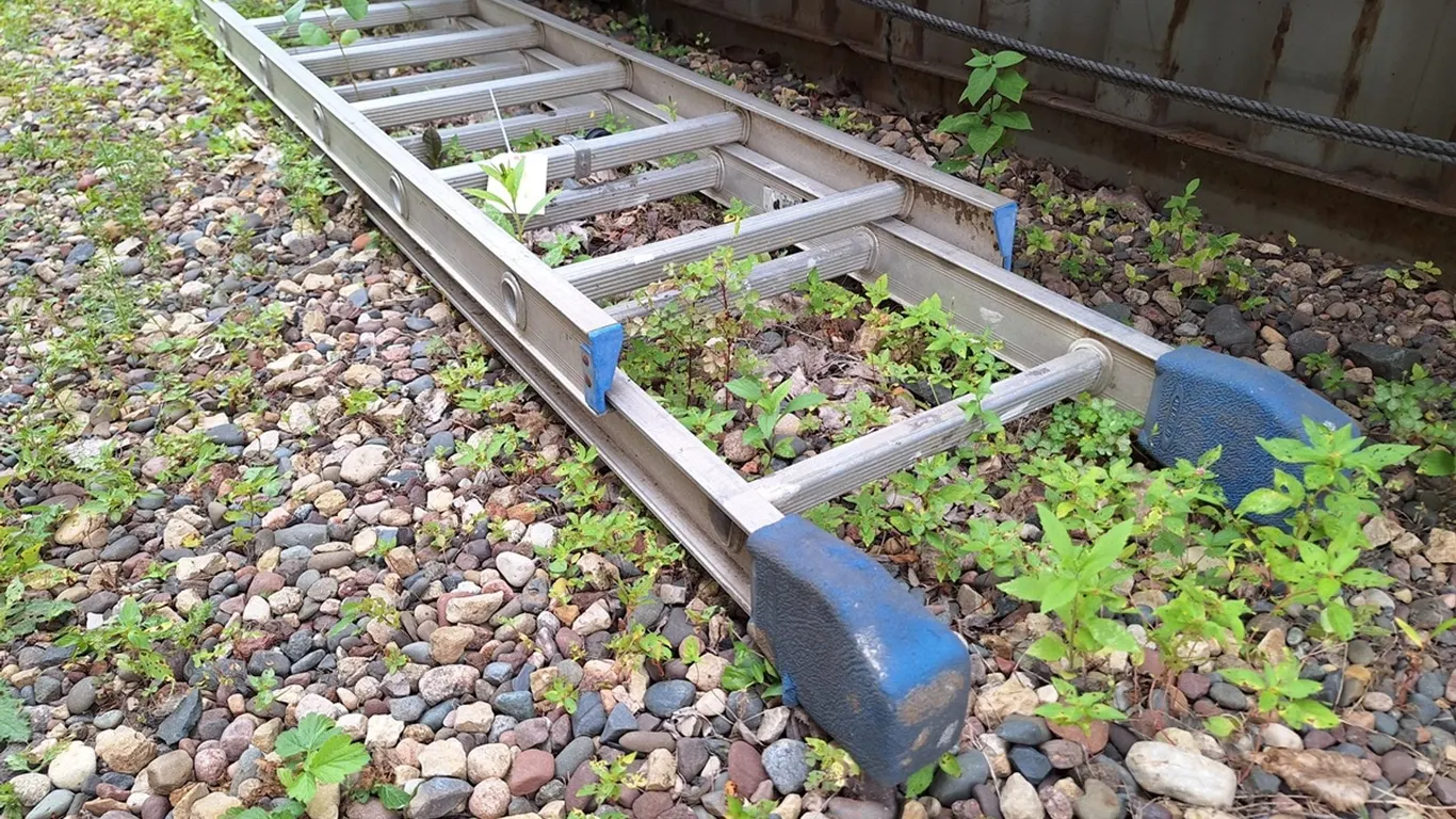 Keller Aluminum 32' Extension Ladder