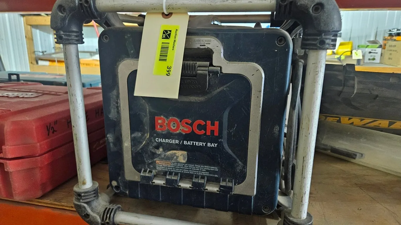 Bosch Power Box Jobsite Radio/Charger