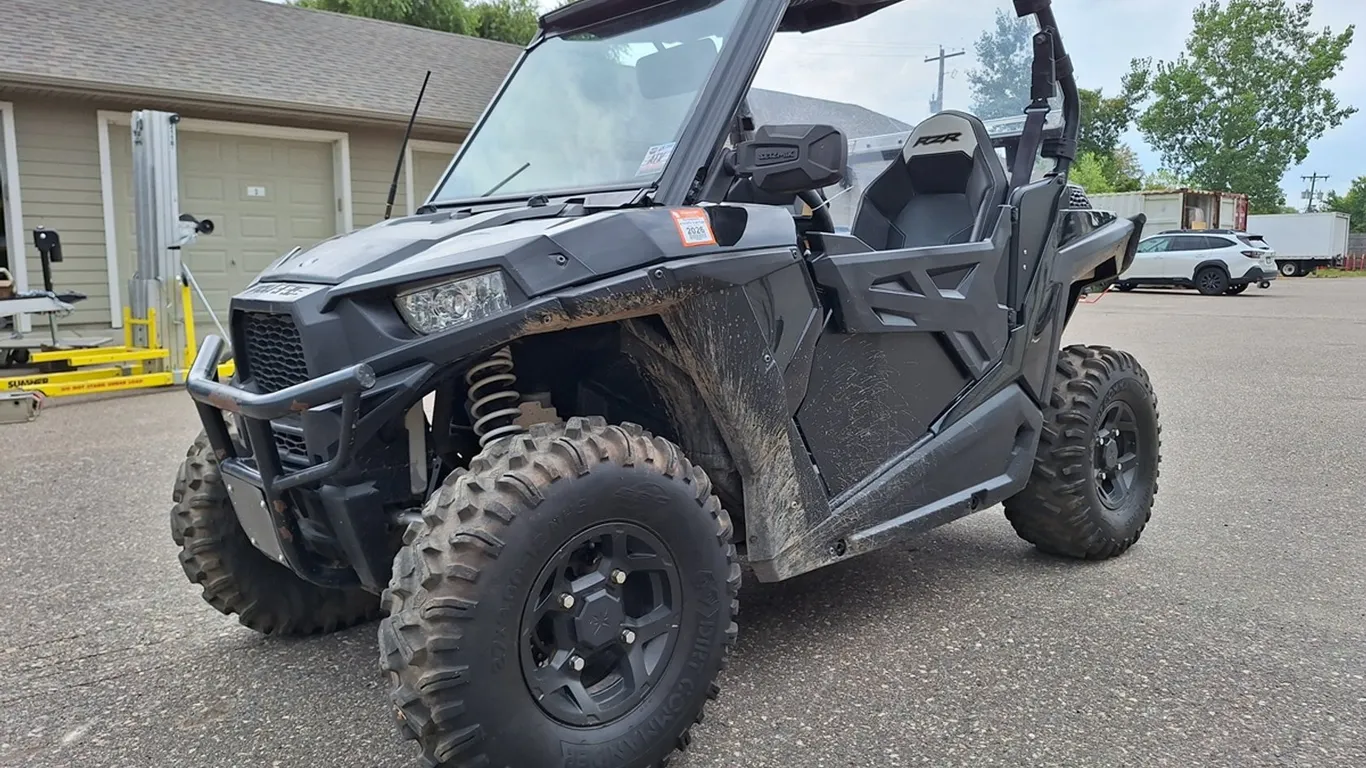2015 Polaris Pro Star Side by Side, 2592 Miles on Odometer, VIN 3NSVAE877FF441103
