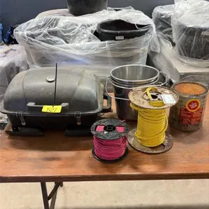 Bbq/ wire/ pales