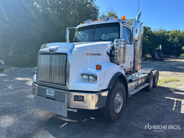 2020 Western Star 4900 6x4 T/A Day Cab Truck Tractor