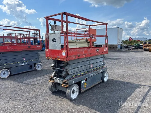 2013 Skyjack SJIII3226 Electric Scissor Lift