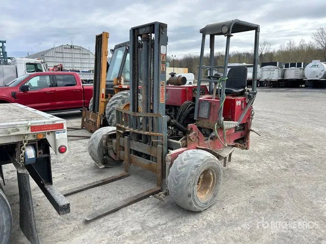 2003 Moffett M5000 5500 lb 3x3 Truck Mounted Forklift