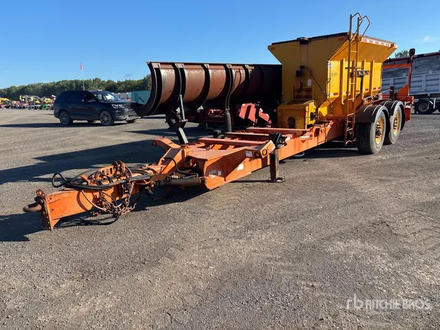 2013 Viking-Cives Tow-Plow VCL TP26 T/A SnowPlow Spreader Trailer