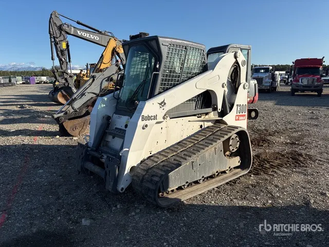 2005 Bobcat T300 Compact Track Loader