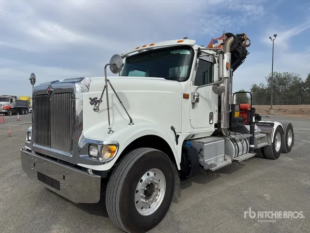 2016 Palfinger PK18002-EH-D 12670 lb Knuckle Boom on 2017 International 9900 6x4 Boom Truck