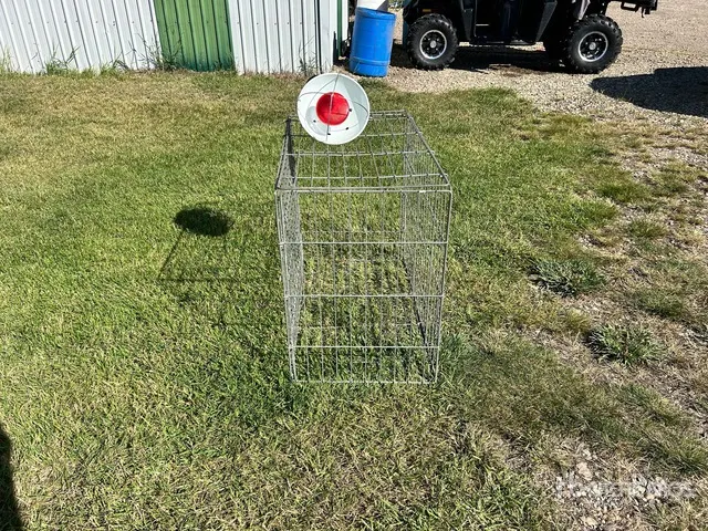 Galvanized Wire Rabbit Cage with Heat Lamp