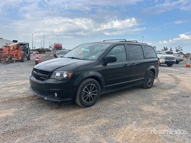 2016 Dodge Grand Caravan R/T Minivan