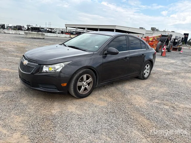 2014 Chevrolet Cruze LT Automobile