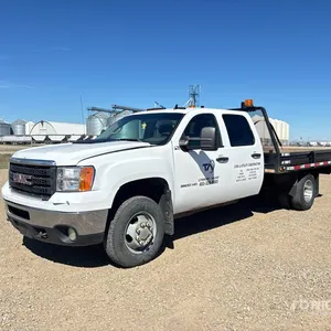 2011 GMC Sierra 3500 4x4 Crew Cab Flatbed Truck