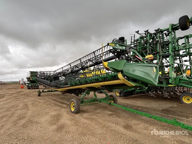 2022 John Deere HD45R 45 ft Hinged Rigid Draper Combine Header