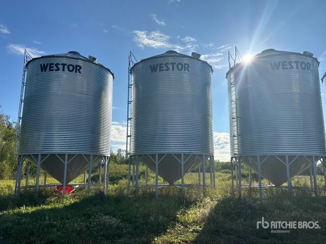 Westor 1805 +/- 4900 bu 5 Ring Hopper Grain Bin