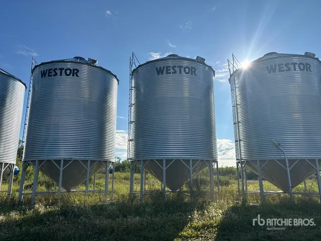 Westor 1805 +/- 4900 bu 5 Ring Hopper Grain Bin