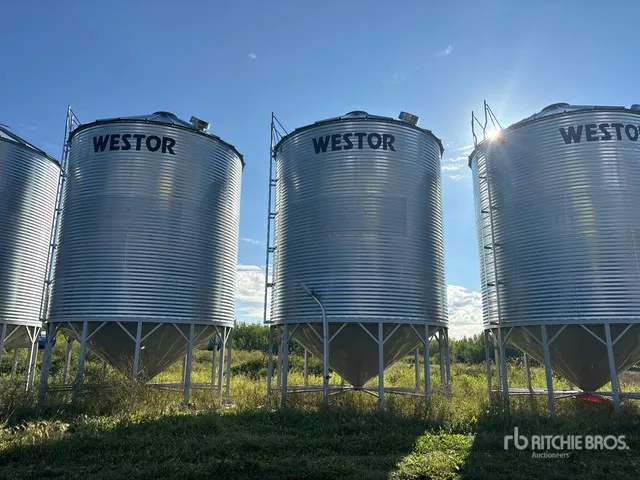 Westor 1805 +/- 4900 bu 5 Ring Hopper Grain Bin