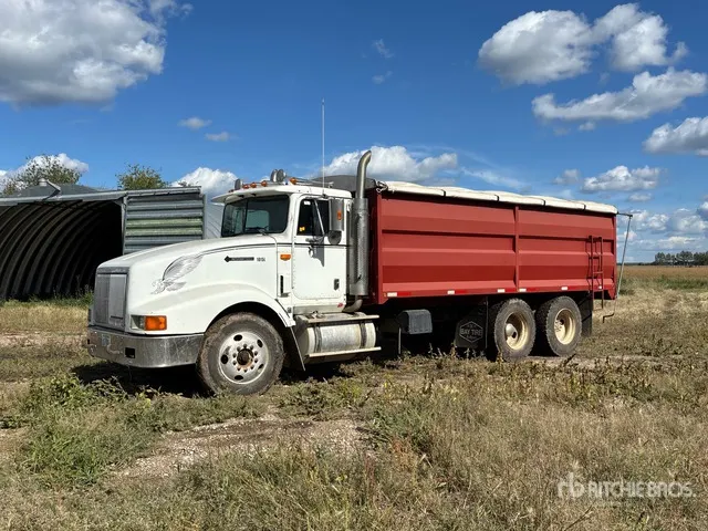 1995 International 9400 6x4 Grain Truck
