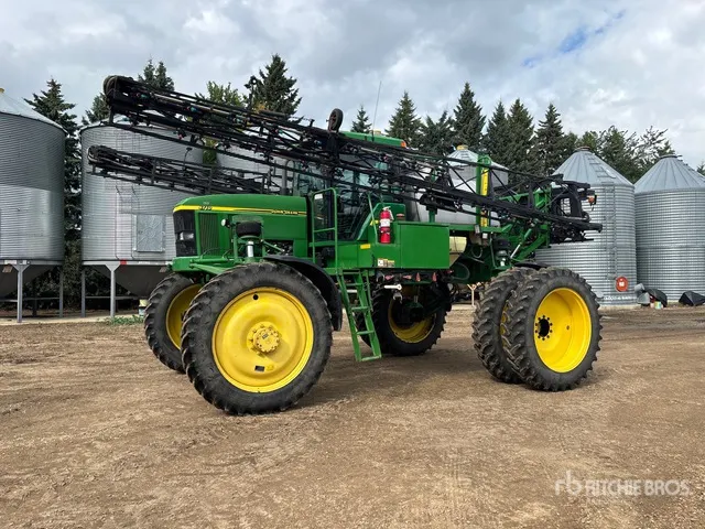 2002 John Deere 4710 90 ft 4x4 High Clearance Self-Propelled Sprayer