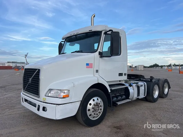 2014 Volvo VNM 6x4 T/A Day Cab Truck Tractor