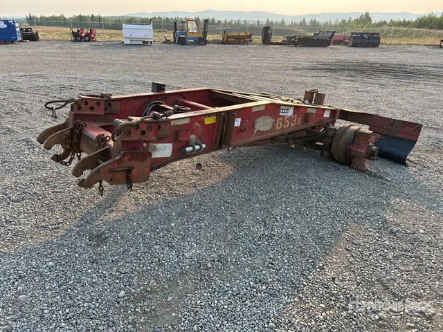 2001 Gerrys S/A Booster Axle (Inoperable)