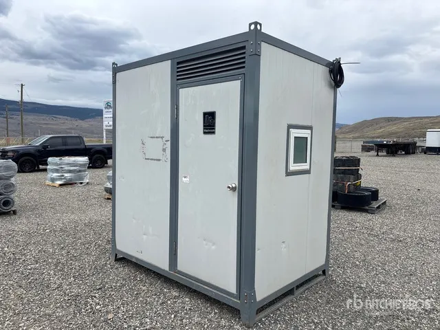 7 ft x 5 ft Portable Toilet