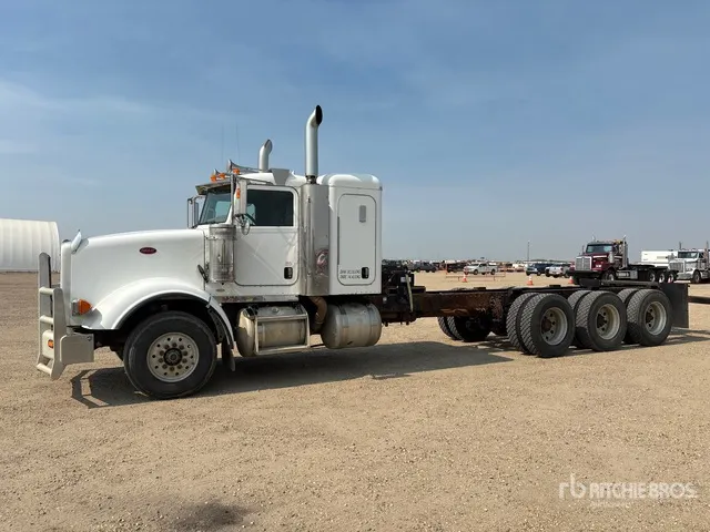 2008 Peterbilt 367 8x6 Sleeper Cab and Chassis