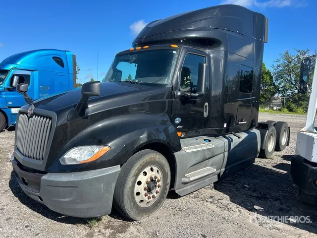 2020 International LT625 6x4 T/A Sleeper Truck Tractor (Inoperable)