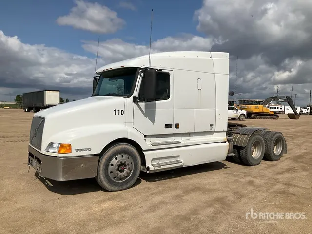 2001 Volvo 6x4 T/A Sleeper Truck Tractor