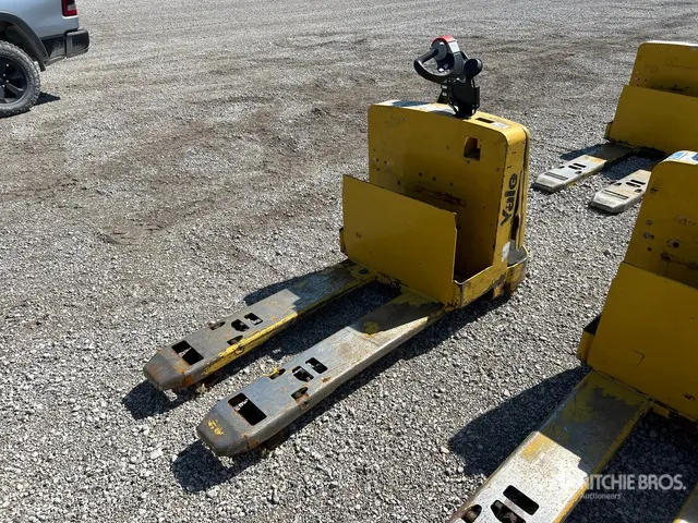 2023 Yale MPW065SEN12T2748 6500 lb Electric Pallet Jack