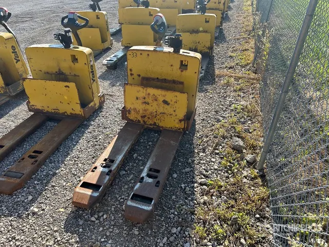 2022 Yale MPW065SEN12T2748 6500 lb Electric Pallet Jack
