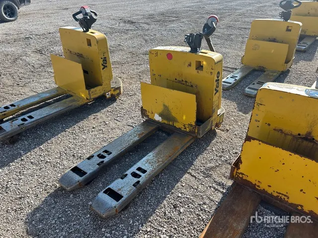 2022 Yale MPW065SEN12T2748 6500 lb Electric Pallet Jack