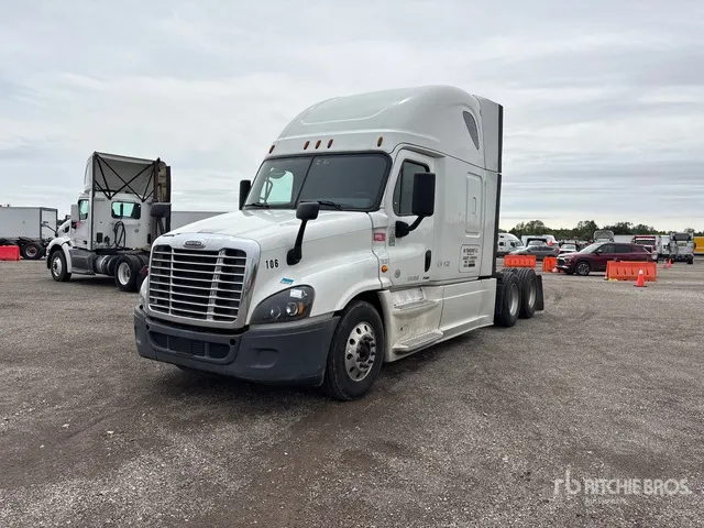 2018 Freightliner Cascadia 125 6x4 T/A Sleeper Truck Tractor
