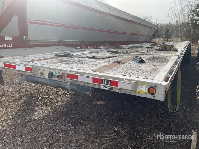 2014 Lode King 53 ft Tri/A Flatbed Trailer