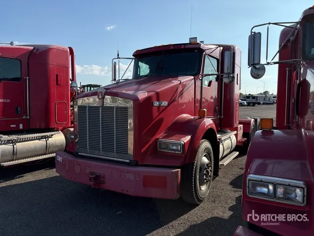 2013 Kenworth T800 6x4 Sleeper Winch Truck (Inoperable)