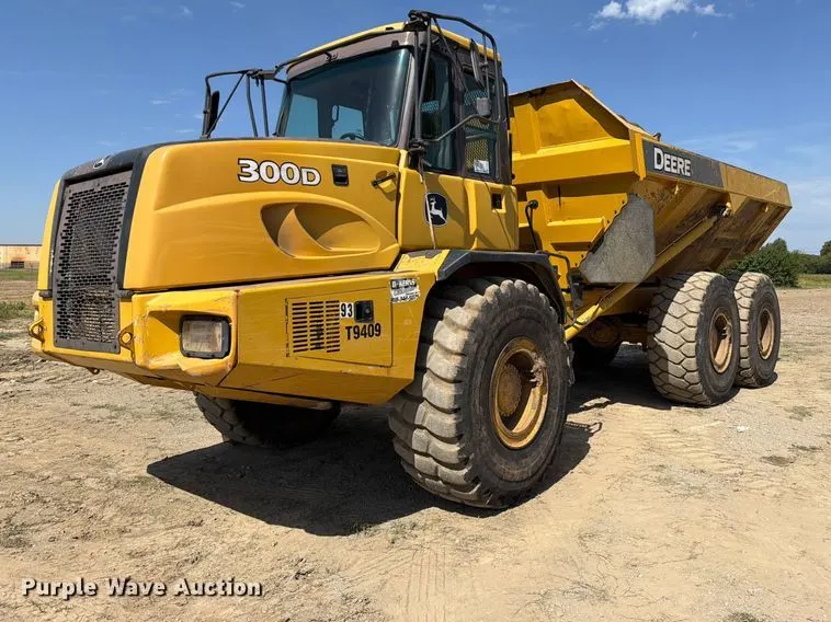 2006 John Deere 300D articulated haul truck