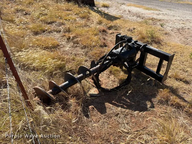 2011 Caterpillar A19B skid steer auger