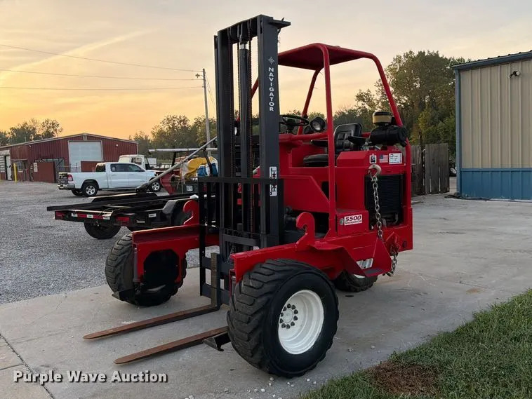 2007 Navigator RT 5500 forklift