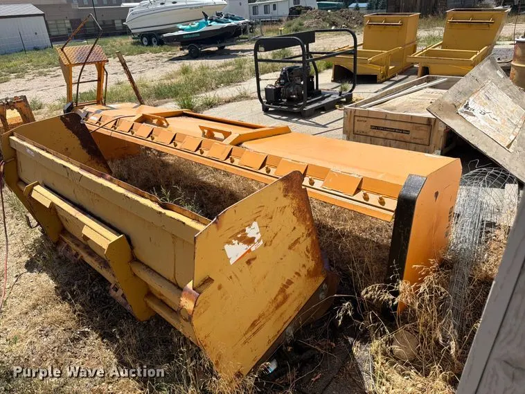 Industrias America SP12 skid steer snow pusher