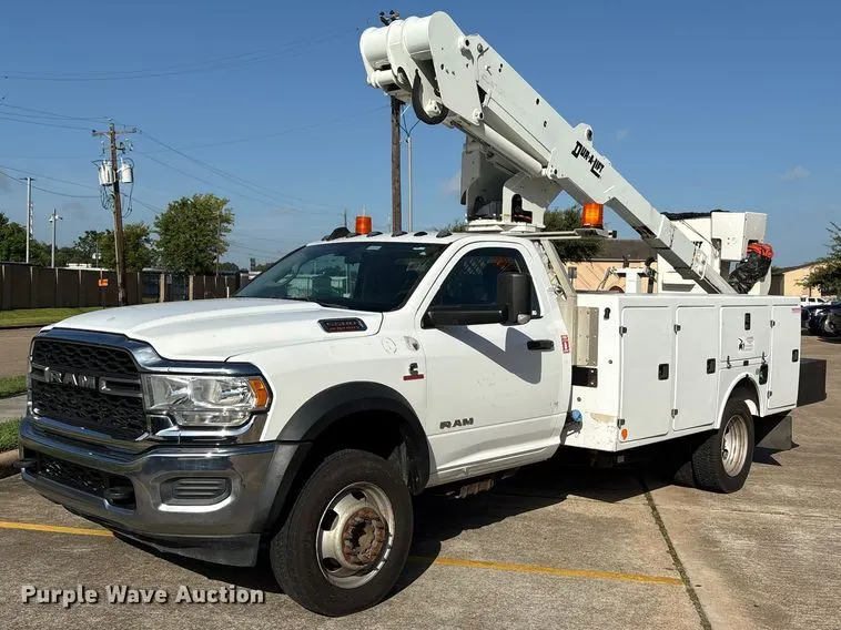 2019 RAM 5500 bucket truck