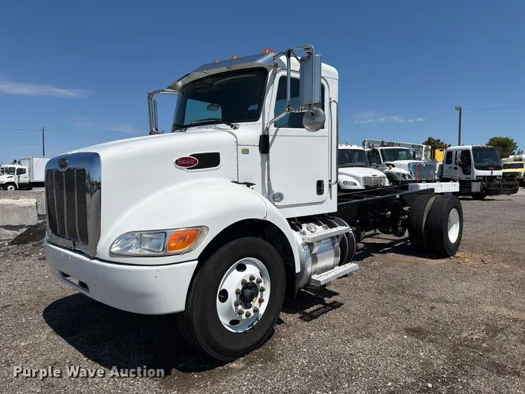 2018 Peterbilt 337 truck cab and chassis