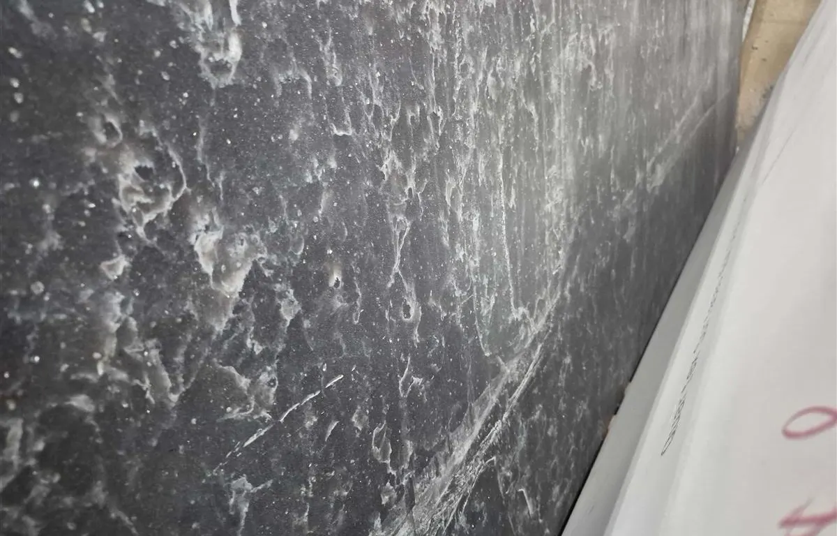 (4) Assorted Quartz Slabs
UNRESERVED