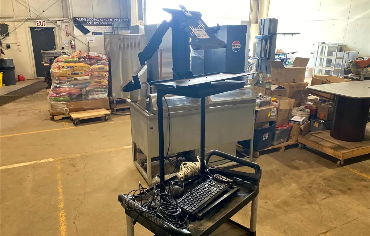 Mount-It Mobile Computer Workstation, Computer Accessories
UNRESERVED